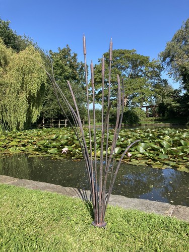 Metal garden bulrush plant - metal,